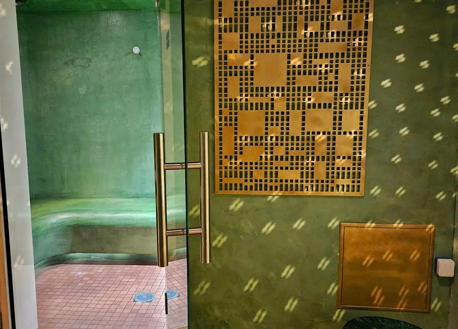 Hotel La Nouvelle Republique & Hammam Paris 3*,  France